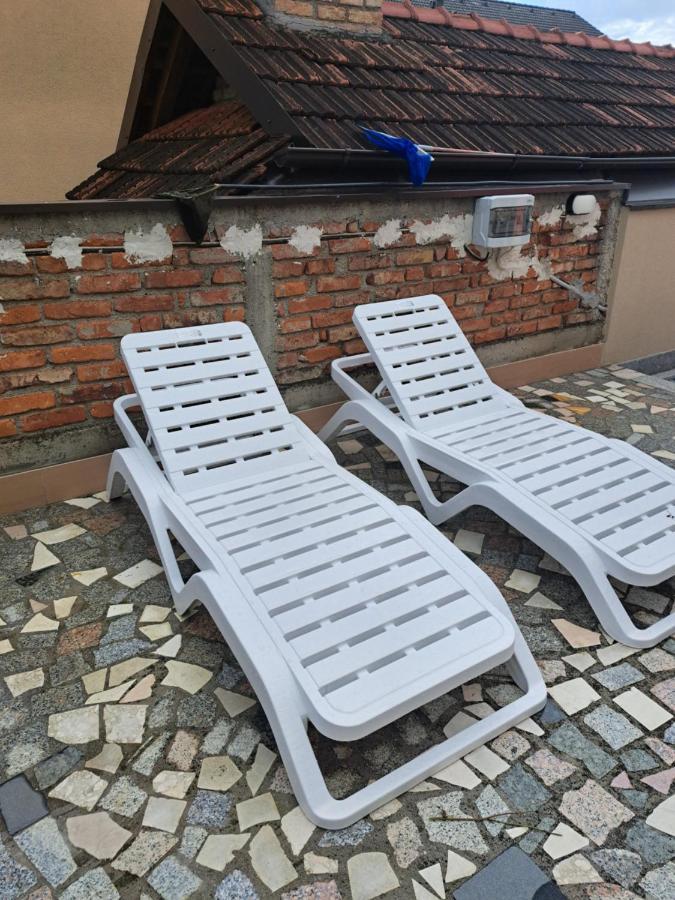 Tebi I Meni Appartement Zagreb Buitenkant foto